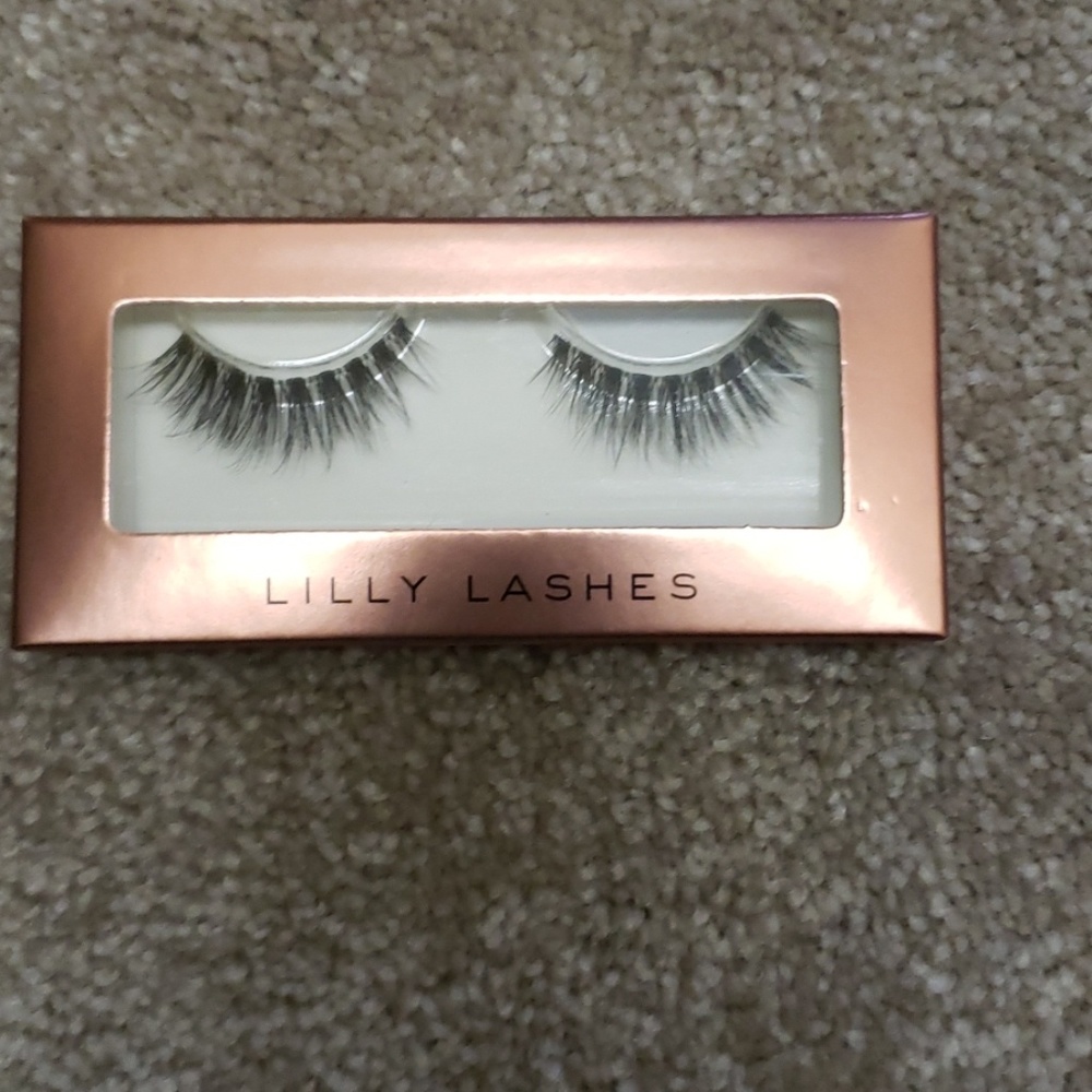 Lilly Lashes